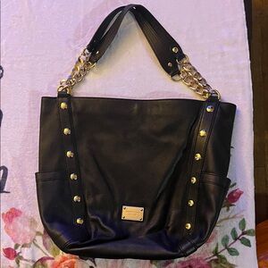 Michael Kors Black Shoulder Bag with Gold Chain. Leather excellent condition.